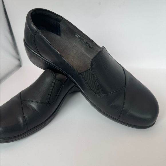 Clarks Shoes Loafers Slip On 62953 Womens 9 W Wide Black Leather Casual - Picture 1 of 11